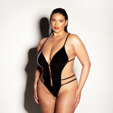 Oh Là Là Chéri Whipped Soft Cup Open Gusset Vinyl Teddy with Barbell Trim Details Queen Size