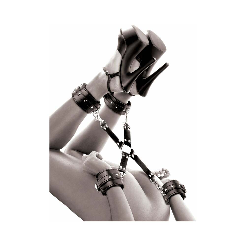 Pipedream Fetish Fantasy Series Limited Edition Adjustable Cumfy Hogtie Black
