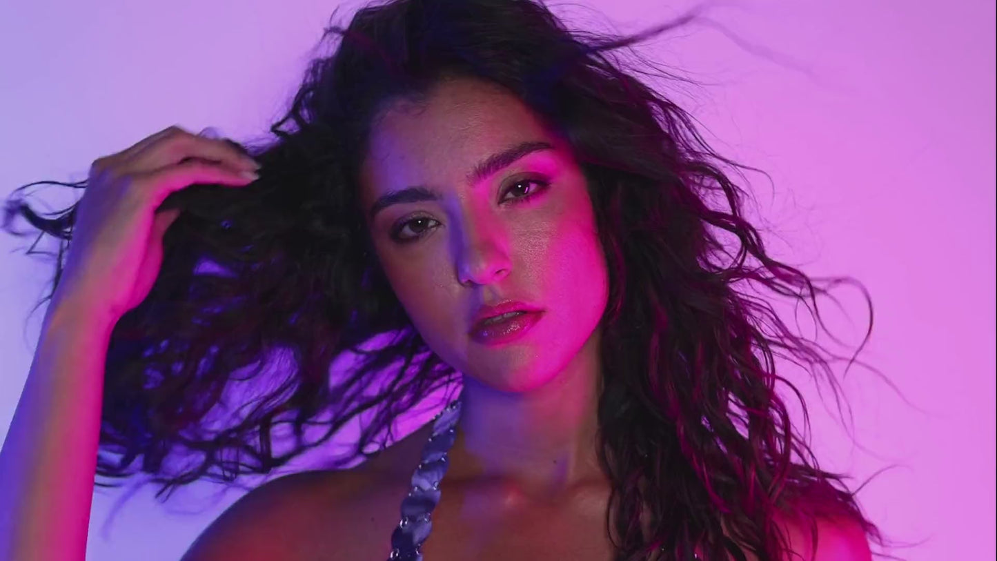 Love To Love Pleaser Wand Vibrator Iridescent Night