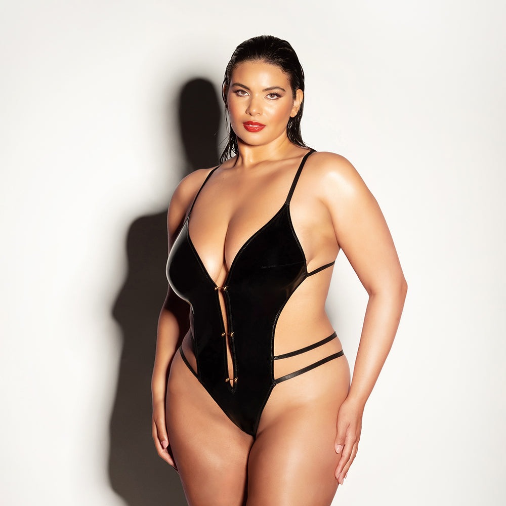 Oh Là Là Chéri Whipped Soft Cup Open Gusset Vinyl Teddy with Barbell Trim Details Queen Size